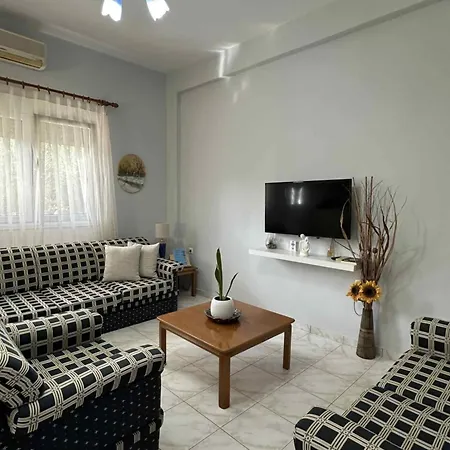 Alexandra's Garden Apartamento Paliouri