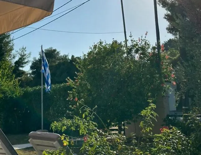 Alexandra's Garden Апартаменты *