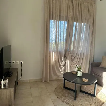 Alexandra's Garden Apartment Paliouri