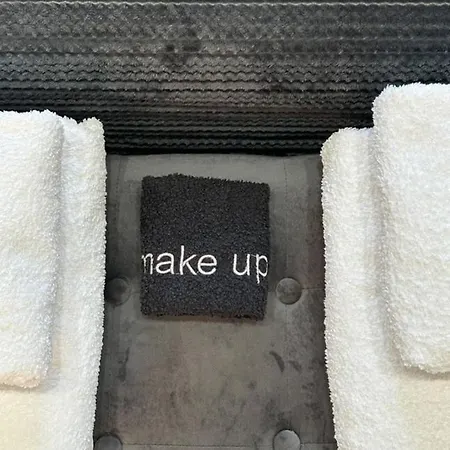 아파트 Alexandra's Garden 팔리오우리