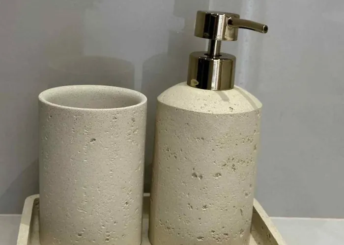 Alexandra's Garden * Paliouri